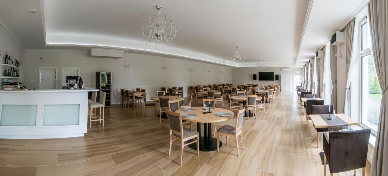 Am Kastiel Penzion Rimavská Sobota Extérieur photo